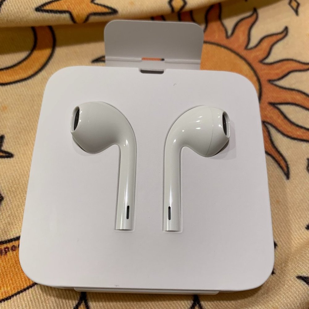 Earpods with Lightning Connector